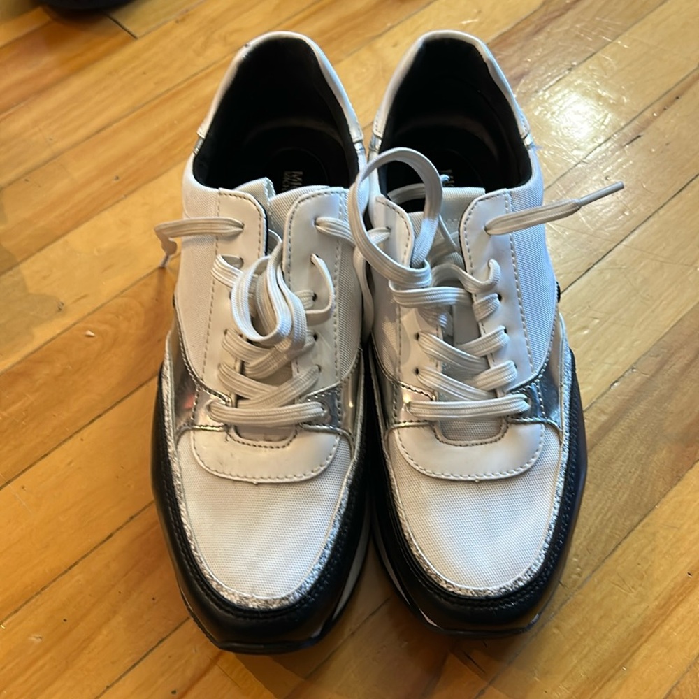 Michael Kors Mariah mix media trainer. Women. Size 7M